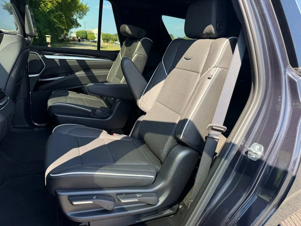 2025 Cadillac Escalade Premium Luxury - Photo 19