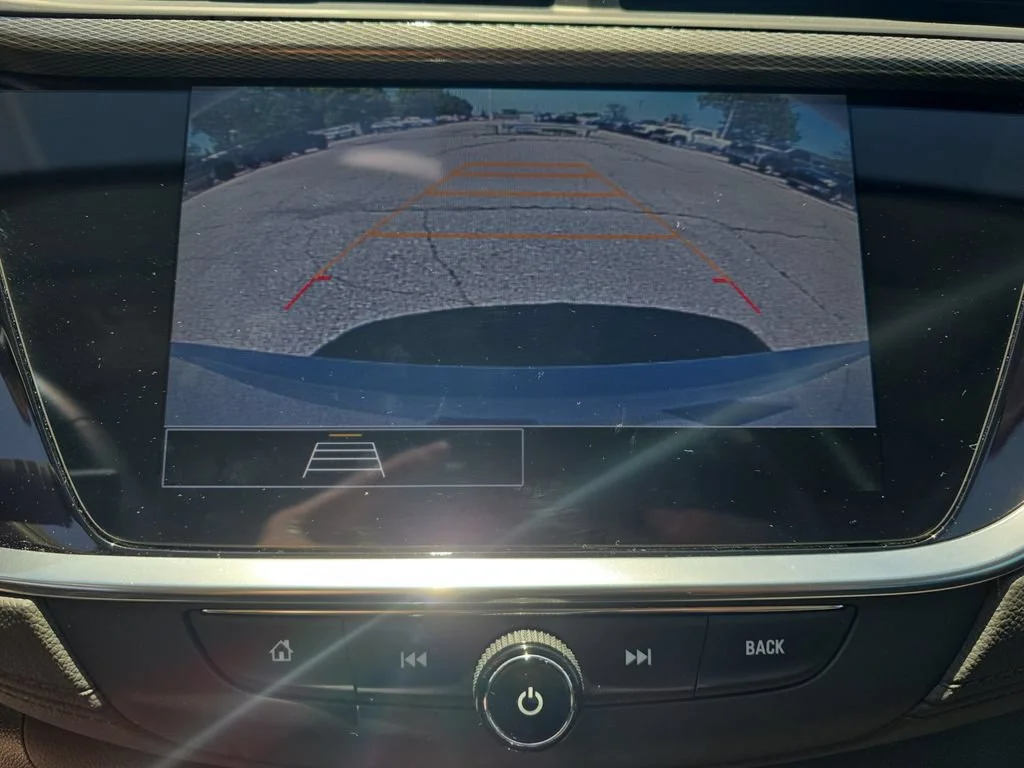 Certified Used 2023 White Frost Tricoat Buick Select image 24