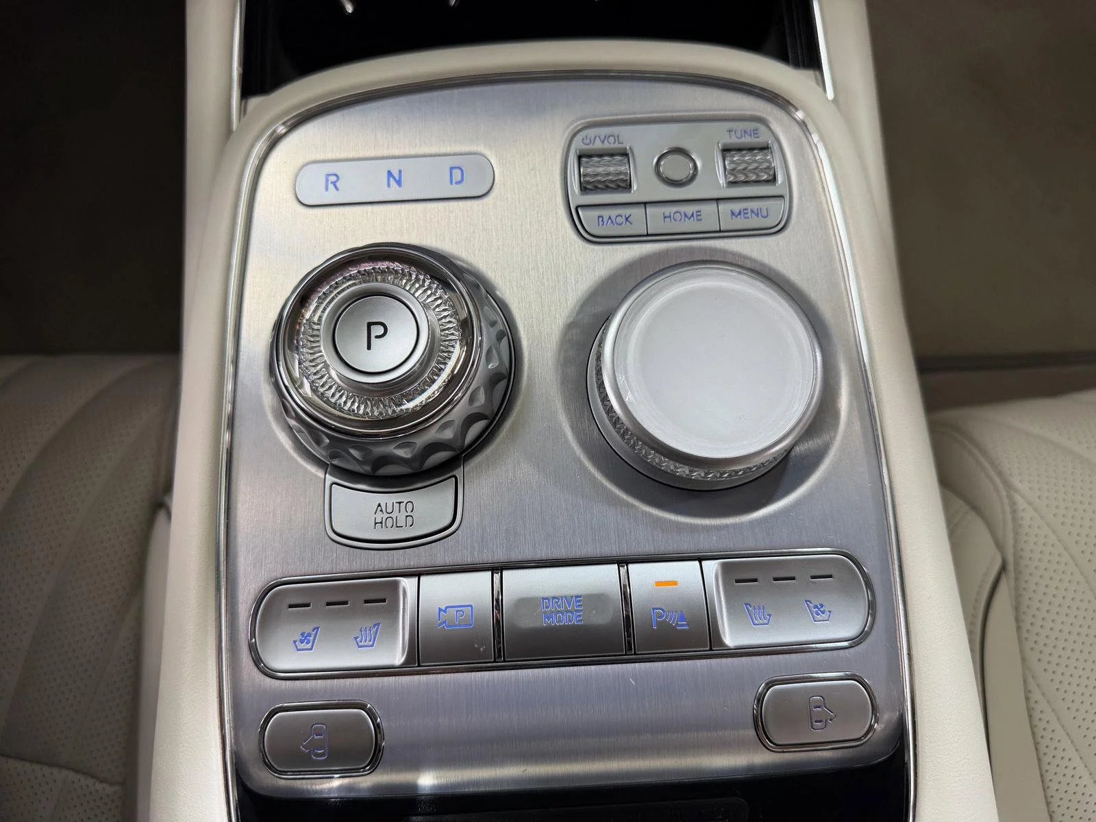 Used 2023 Gray Genesis 3.5T e-SC image 18