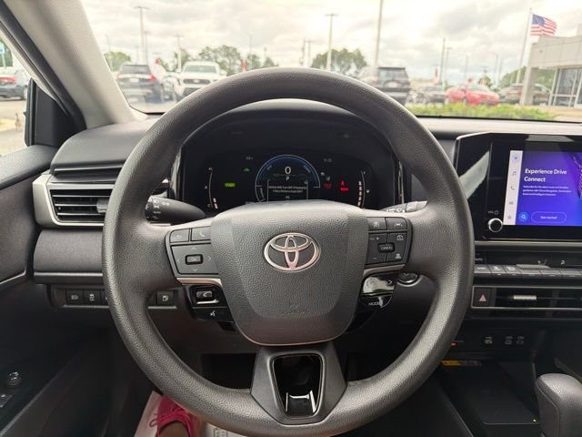 Used 2025 White Toyota LE image 32