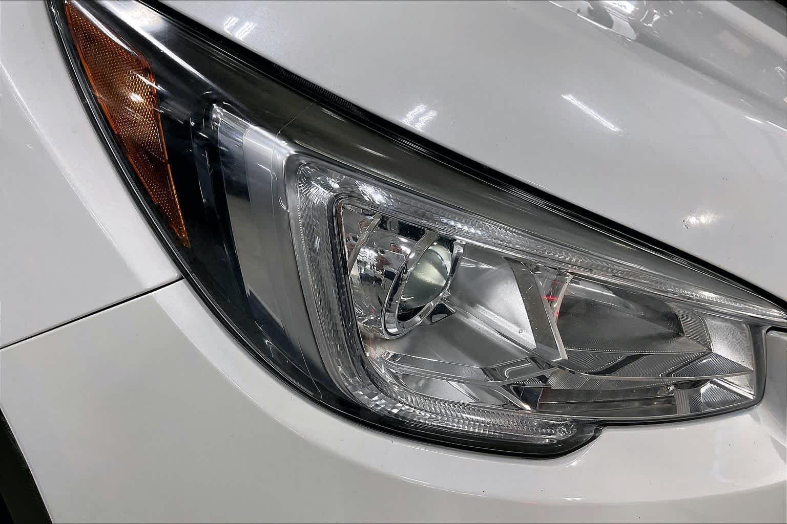 Used 2019 Crystal White Pearl Subaru Premium image 27