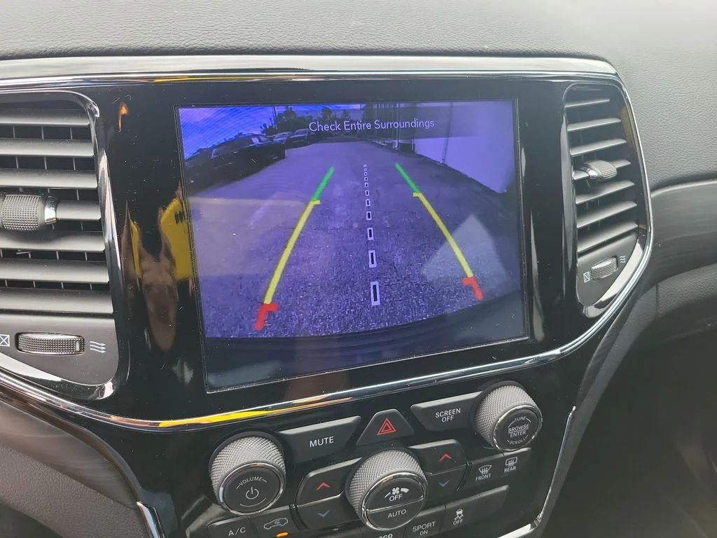 Used 2020 Black Jeep Altitude image 33