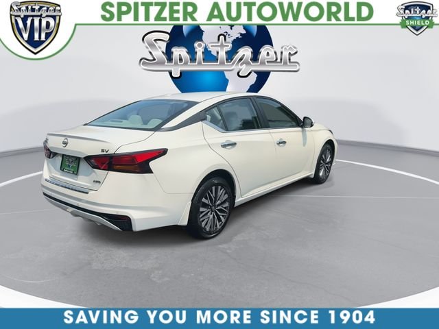 Certified Used 2023 White Nissan 2.5 SV image 9
