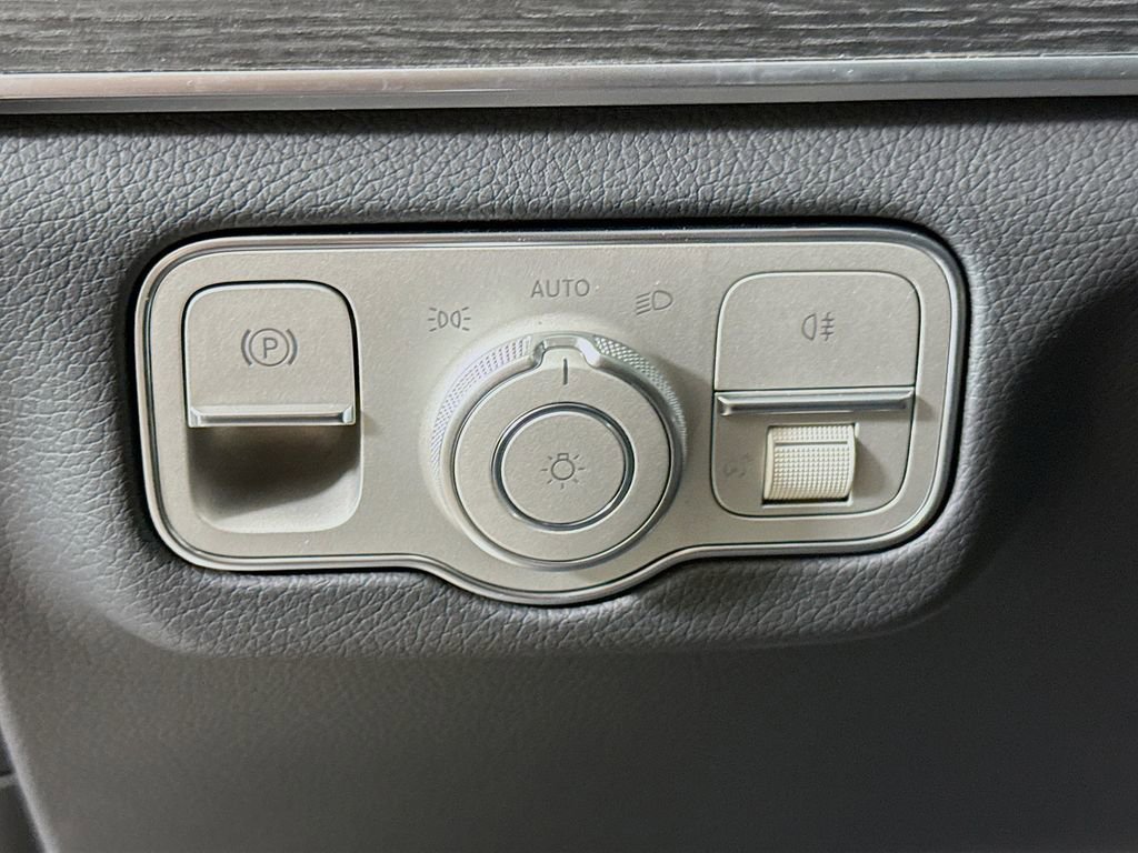 New 2026 MANUFAKTUR Silicon Grey Mercedes-Benz GLS 450 image 46