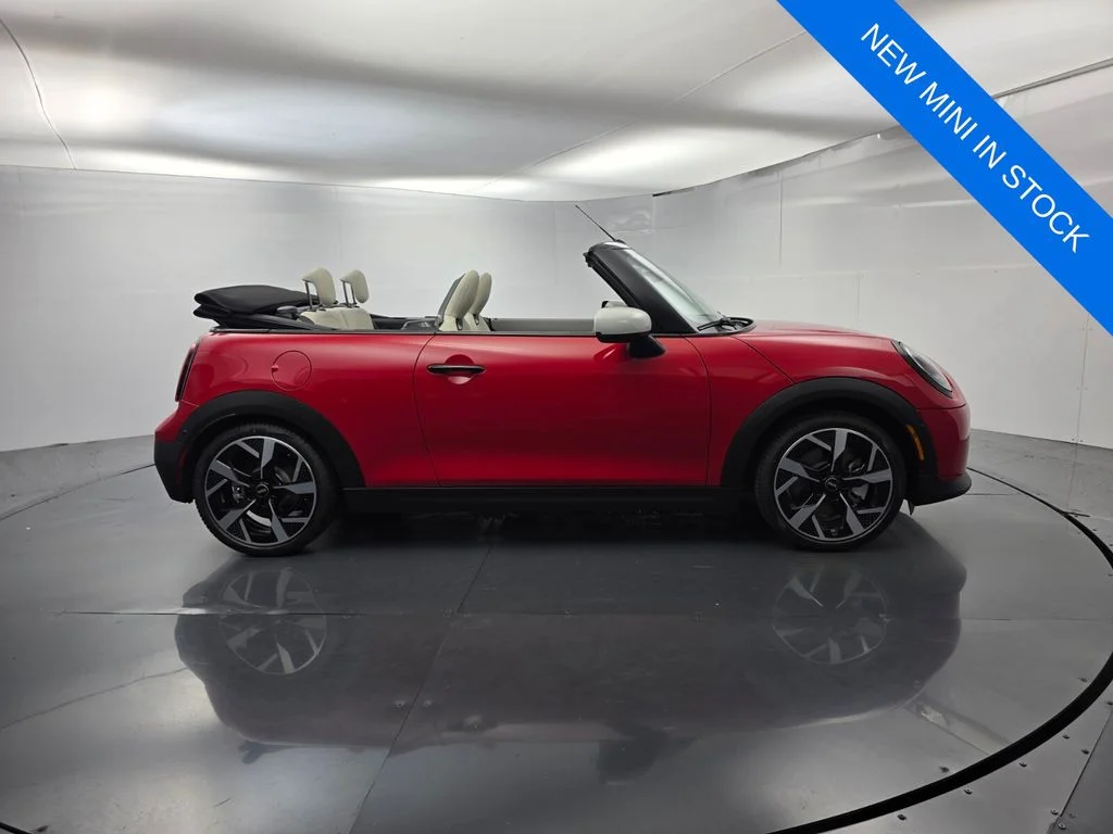 New 2026 Red MINI Signature Plus image 3