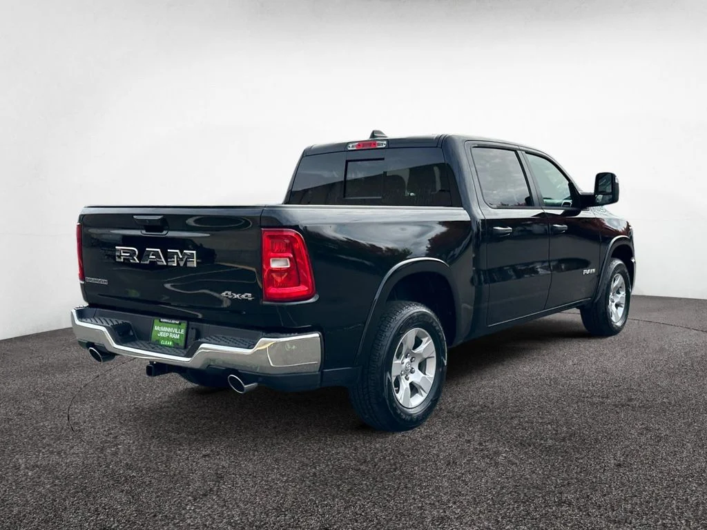 New 2026 Diamond Black Crystal Pearl-Coat Exterior Paint RAM Big Horn/Lone Star image 5
