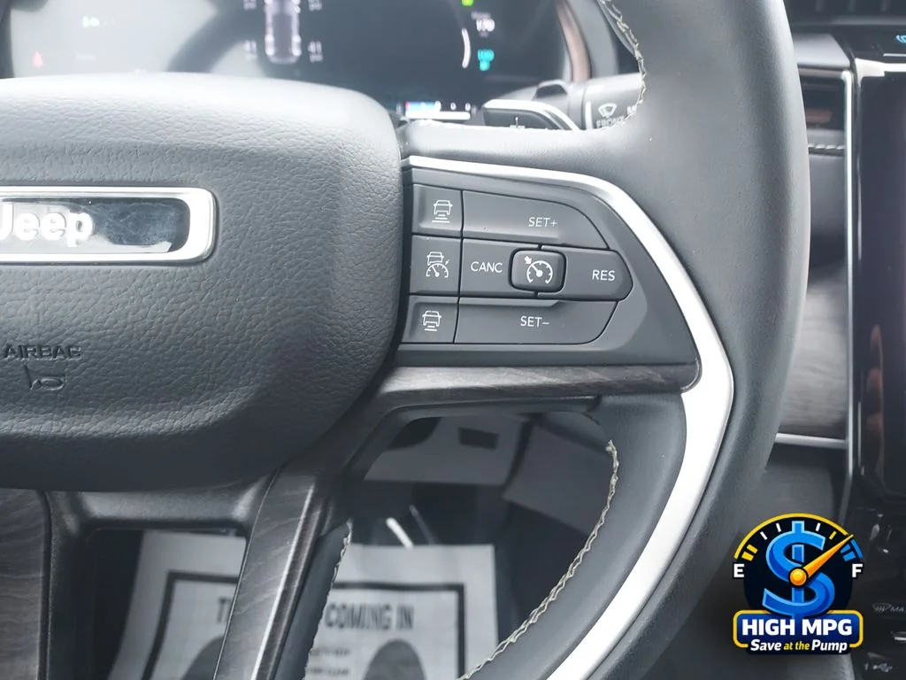 Used 2024 White Jeep 4xe image 17