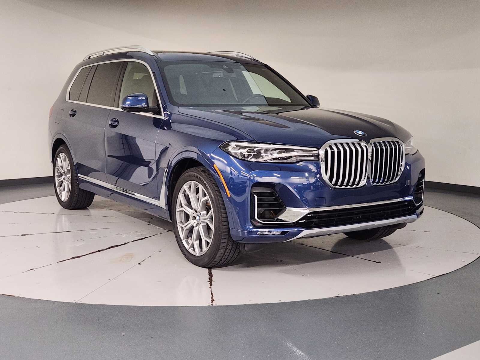 Used 2022 Phytonic Blue Metallic BMW xDrive40i image 7