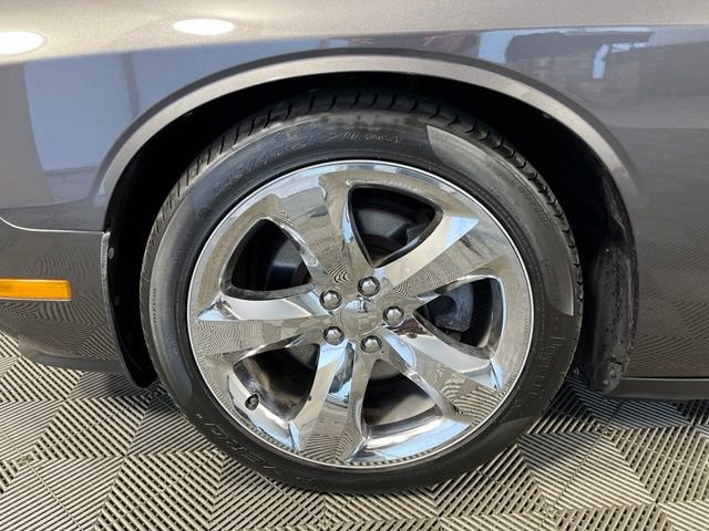 Used 2014 Gray Dodge R/T image 11