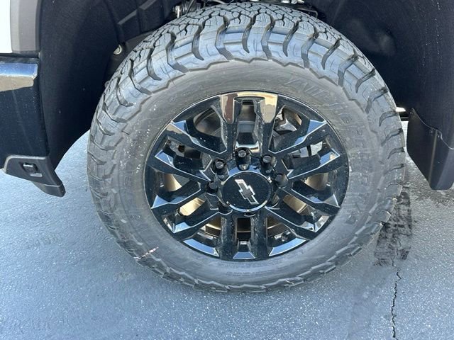 2026 Chevrolet Silverado 3500 HD LTZ - Photo 13
