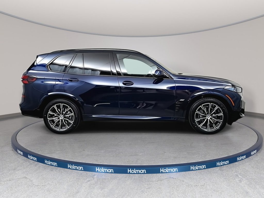 Used 2026 Tanzanite Blue II Metallic BMW xDrive40i image 6