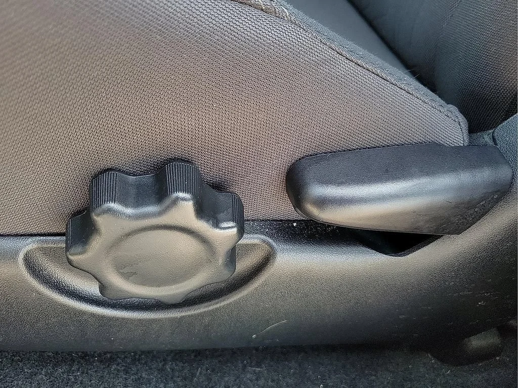 Used 2018 Gray Toyota SR image 15
