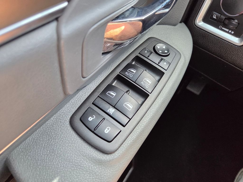 Used 2019 Red Ram SLT image 22