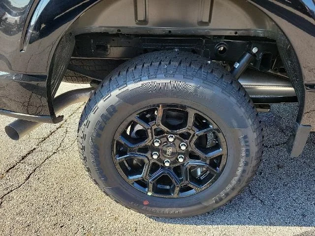 New 2026 Agate Black Metallic Ford XLT image 7