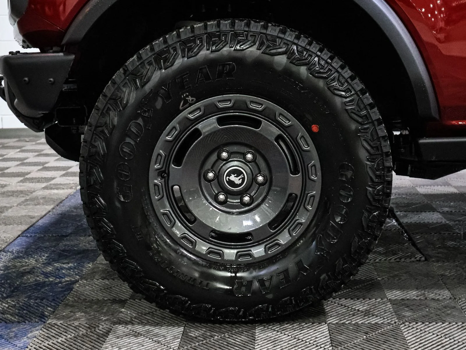 New 2025 Ruby Red Metallic Tinted Clearcoat Ford Badlands® image 19
