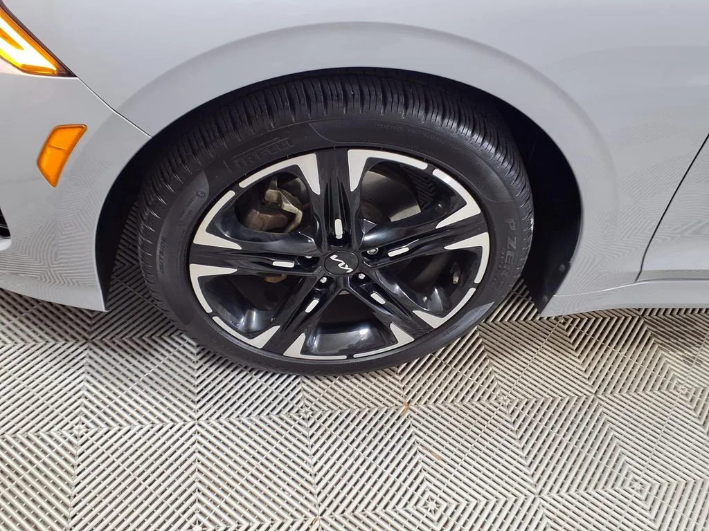 Certified Used 2024 Gray Kia GT-Line image 7