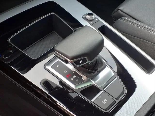 Used 2025  Audi S line Premium image 11