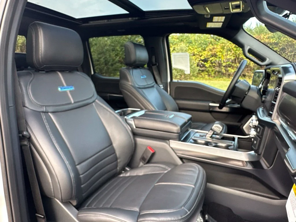 New 2026 Star White Metallic Tri-Coat Ford Platinum® image 25