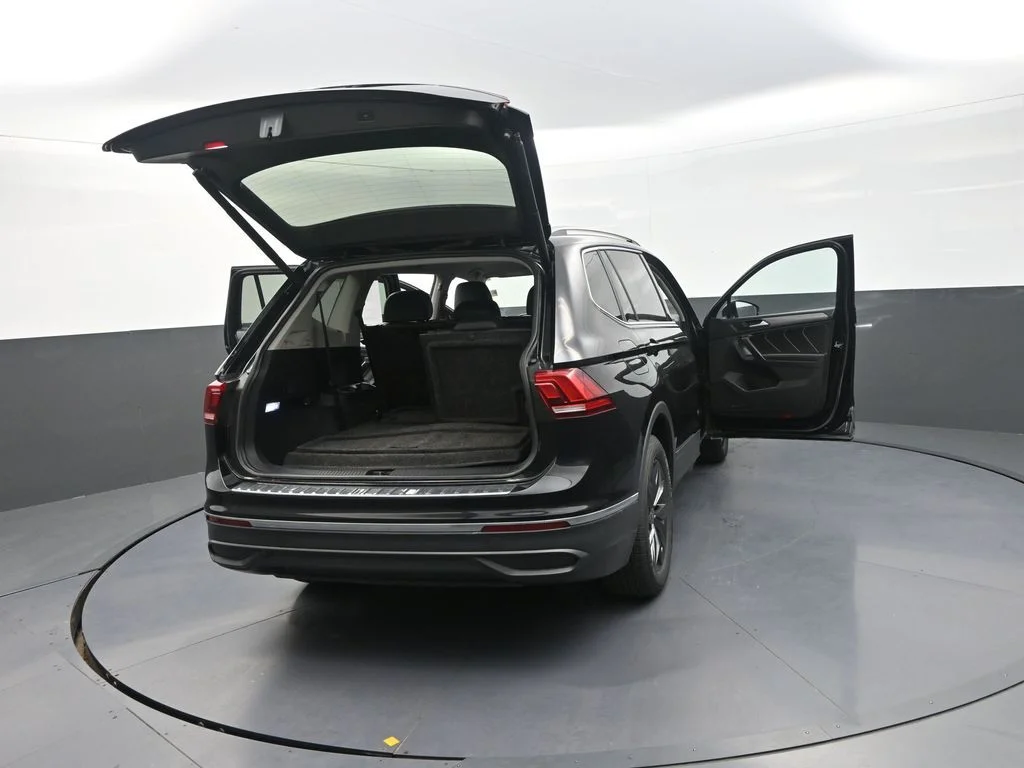 Used 2023 Black Volkswagen 2.0T SE image 34