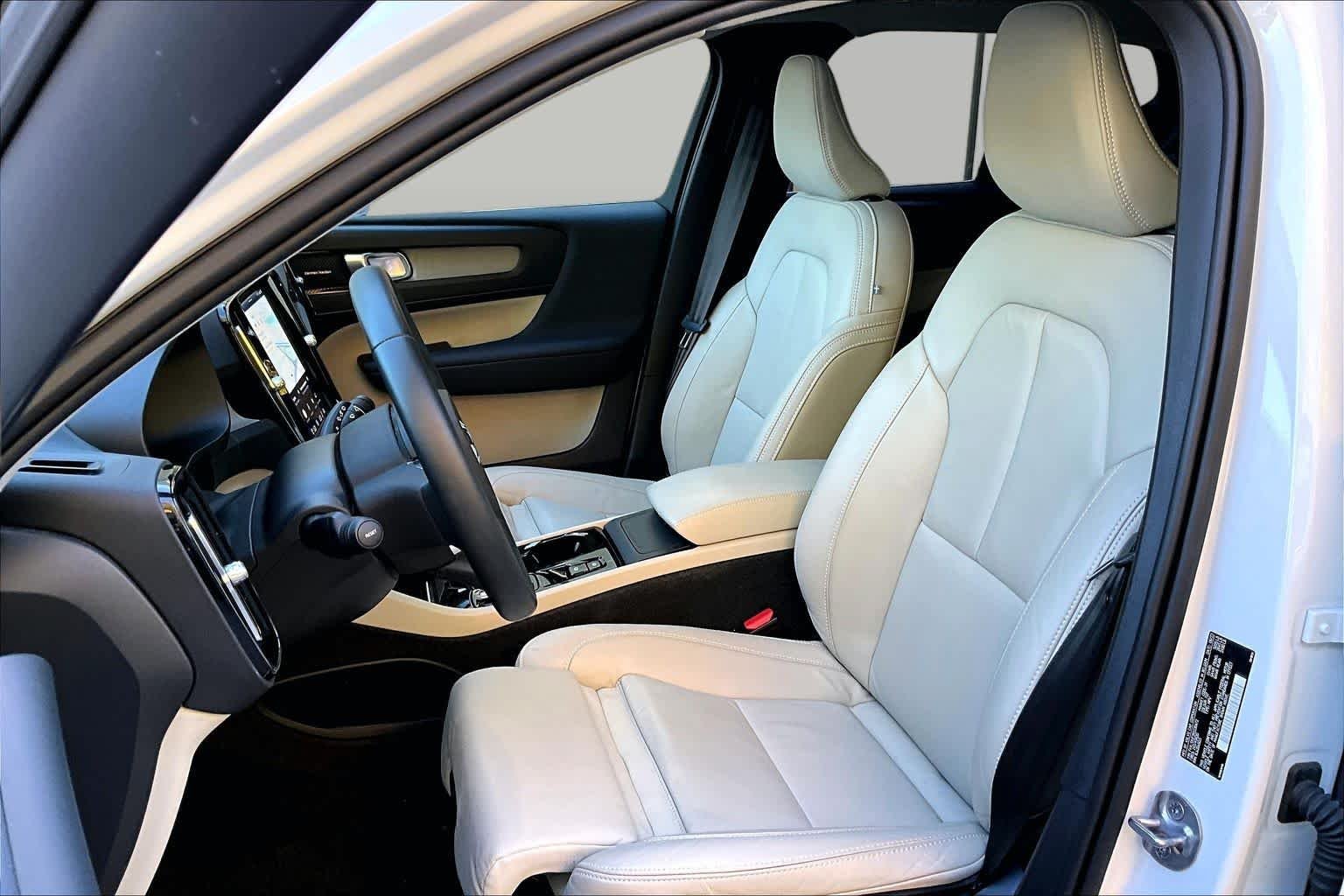 Used 2024 Crystal White Metallic Volvo Plus Bright Theme image 9