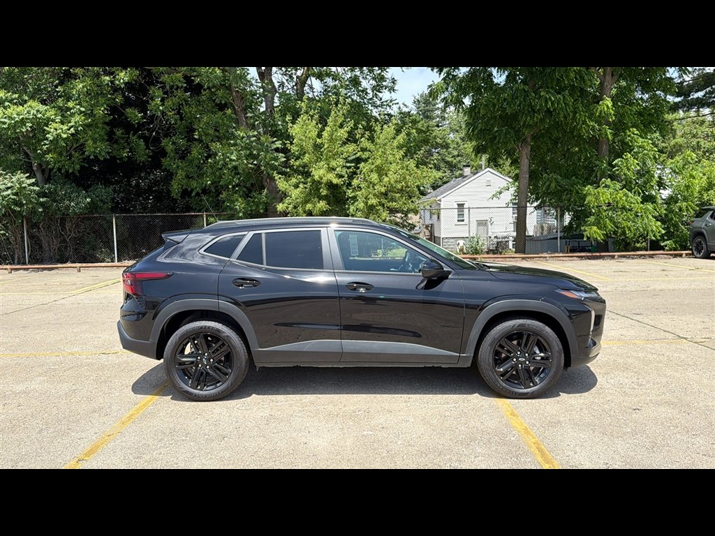 2026 Chevrolet Trax Activ - Photo 6