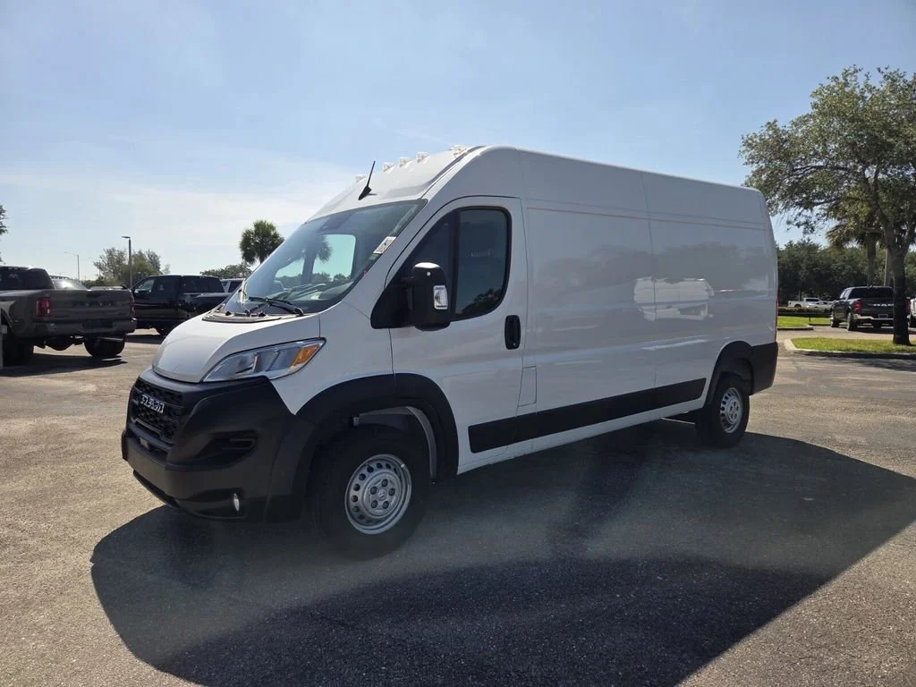 New 2026 Bright White Clear-Coat Exterior Paint RAM Tradesman image 4