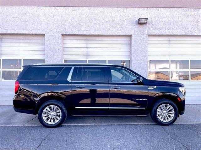 2024 Gmc Yukon XL SLT photo 2