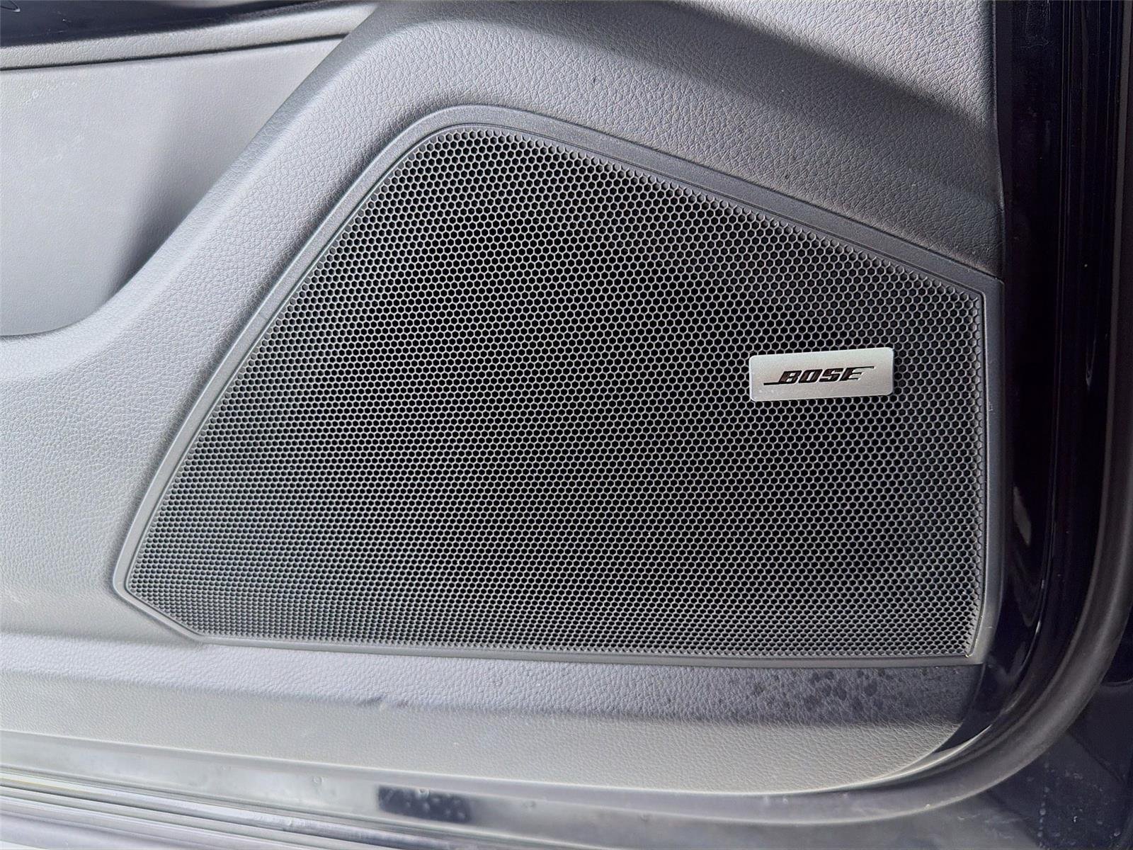 Used 2023 Chromitblack Metallic Porsche Base image 9