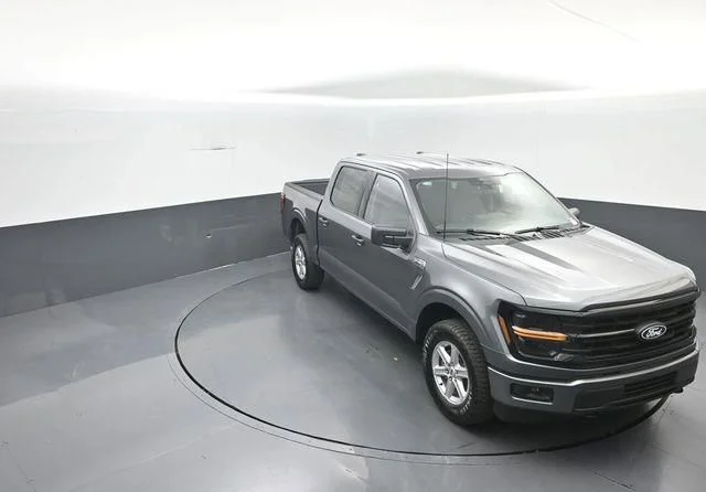 New 2026 Carbonized Gray Metallic Ford XLT image 24