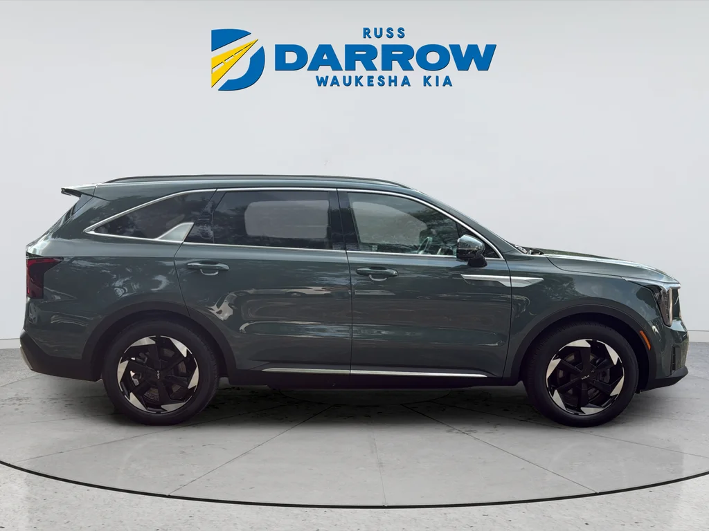 Used 2025 Green Kia SX Prestige image 6