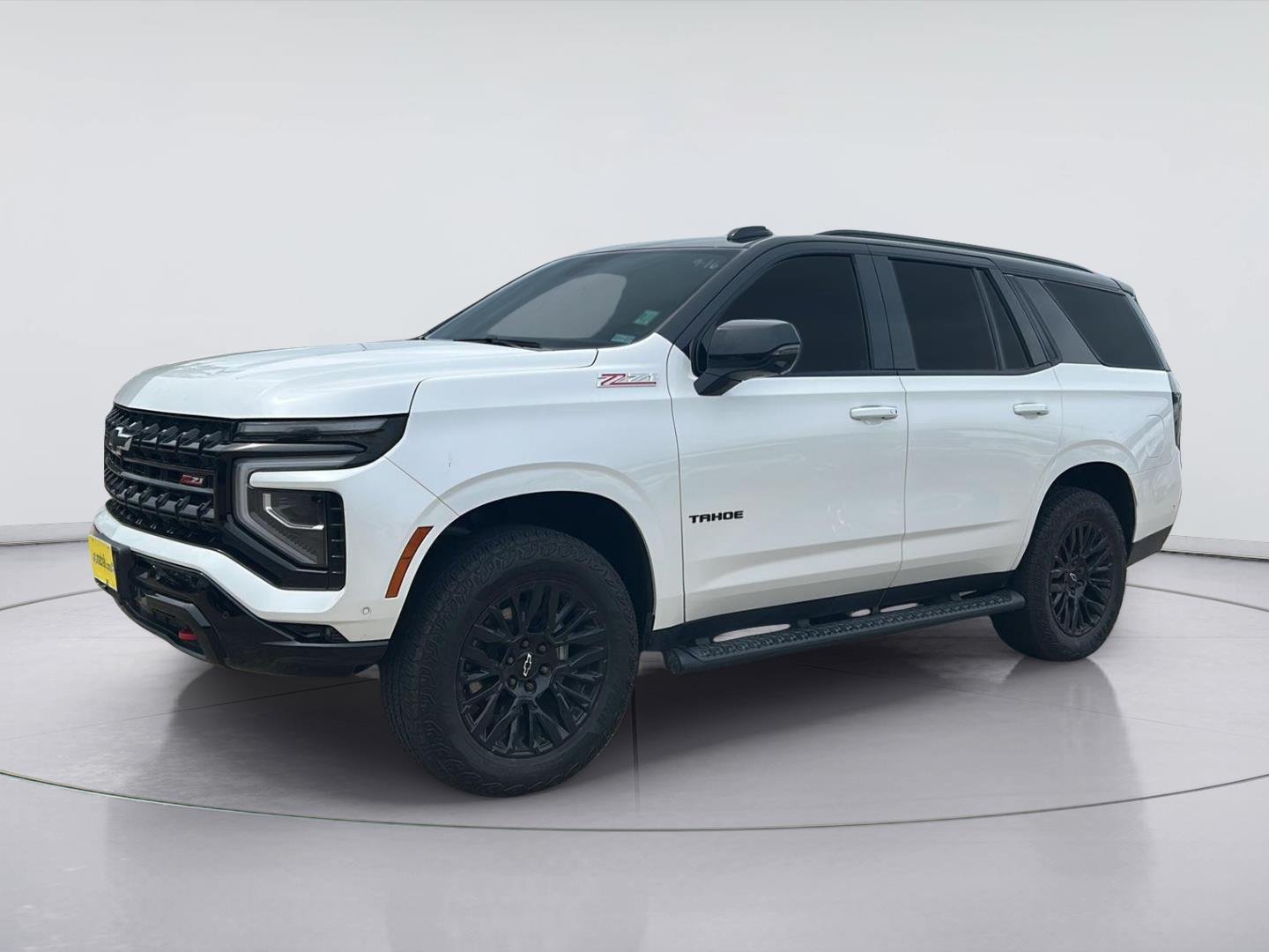 Used 2025 WHITE CHEVROLET Z71 image 1