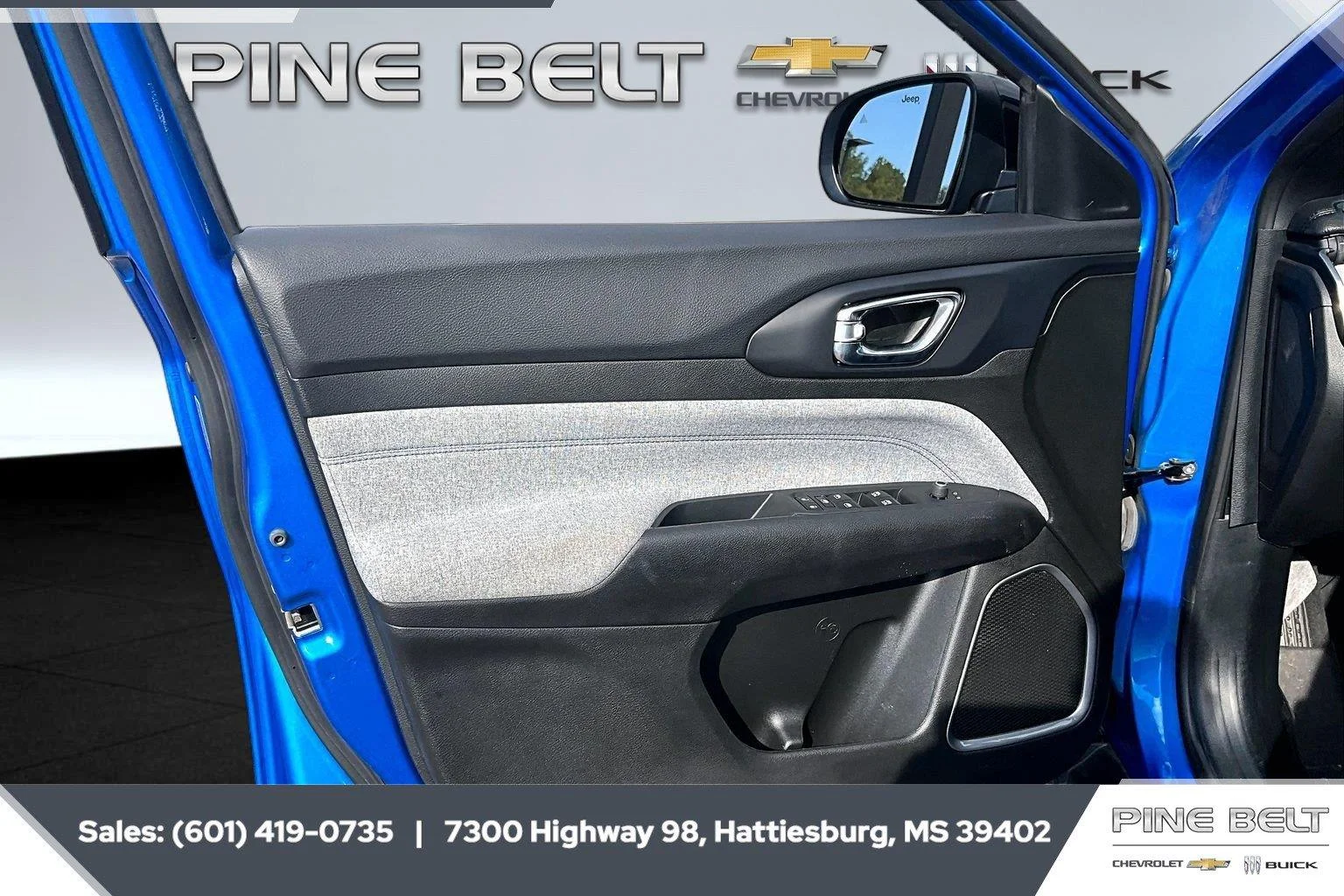 Used 2024 Hydro Blue Pearlcoat Jeep Sport image 17
