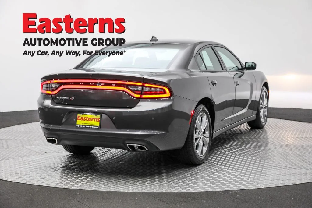 Used 2022 Gray Dodge SXT image 5
