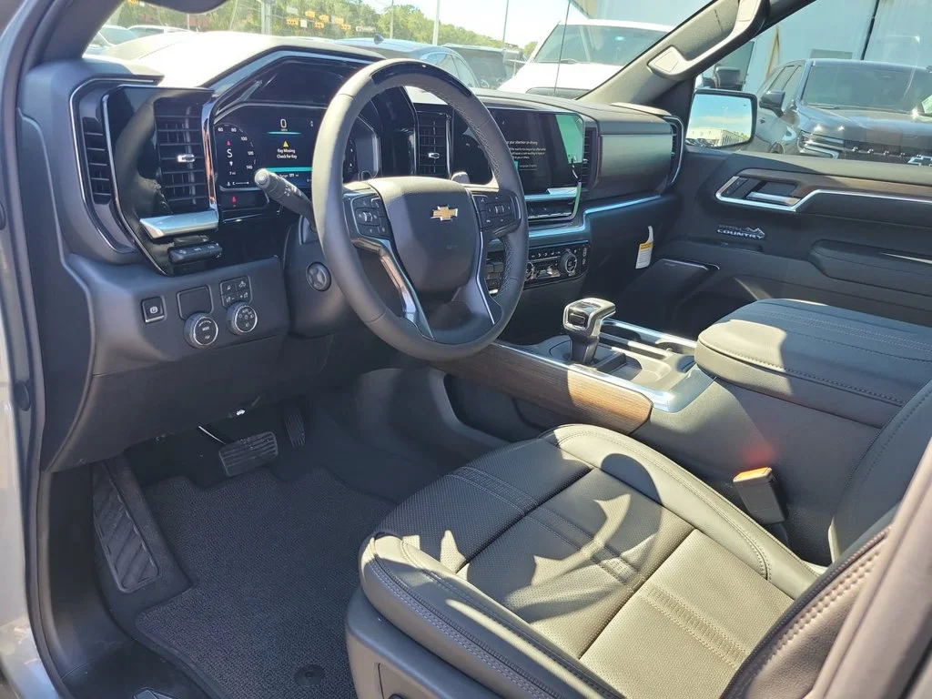 2026 Chevrolet Silverado 1500 High Country - Photo 10
