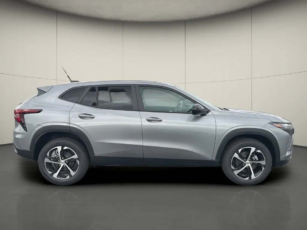 New 2026 Sterling Gray Metallic Chevrolet 1RS image 8