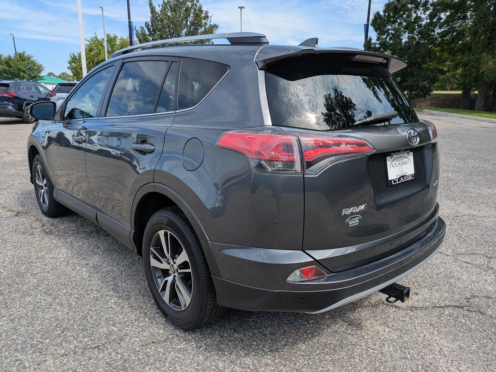Used 2018 Magnetic Gray Metallic Toyota XLE image 6