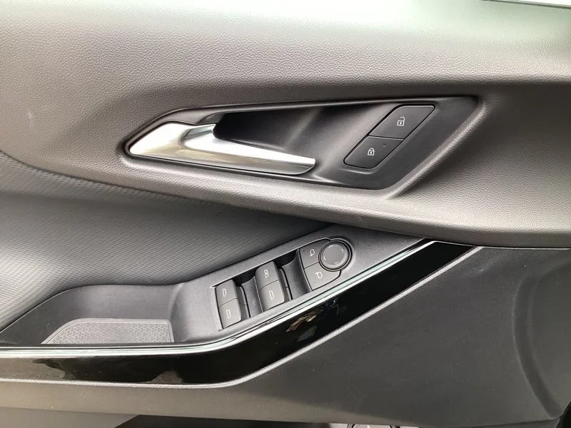 2027 Chevrolet Equinox LT - Photo 23