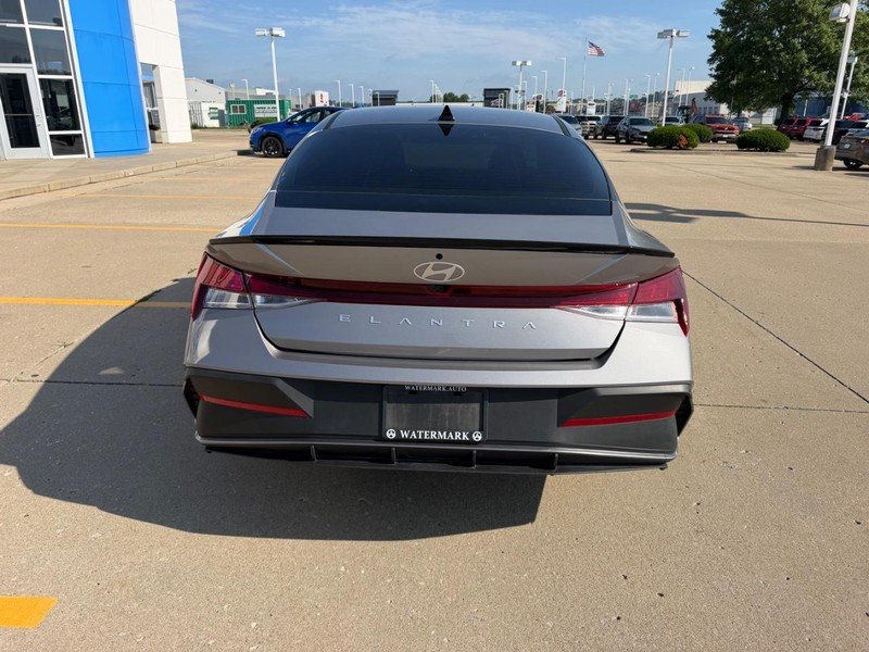 Used 2025 Fluid Metal Hyundai SEL Sport image 3