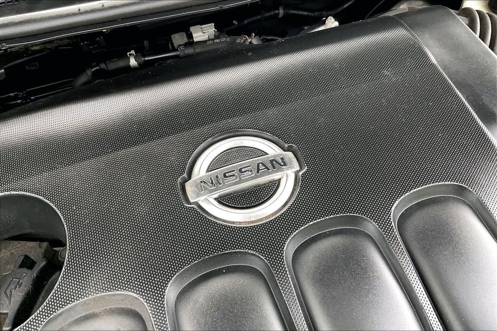 Used 2012 White Nissan 2.5 S image 30