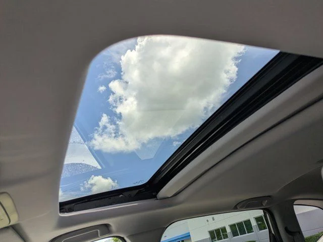 Used 2018 Lunar Silver Metallic Honda EX-L image 20