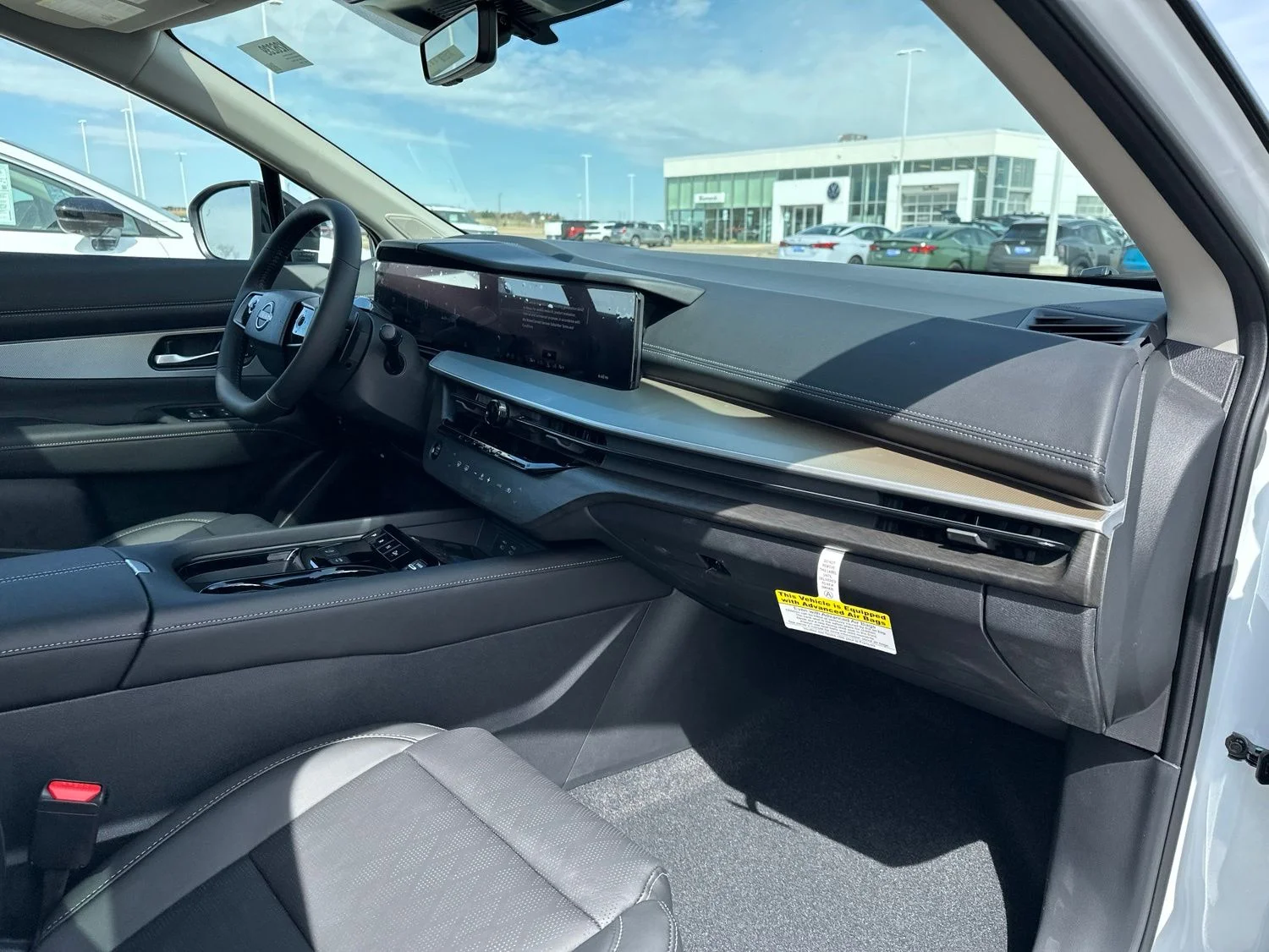 New 2026 Everest White Pearl TriCoat / Super Black Two-tone Nissan Platinum image 29