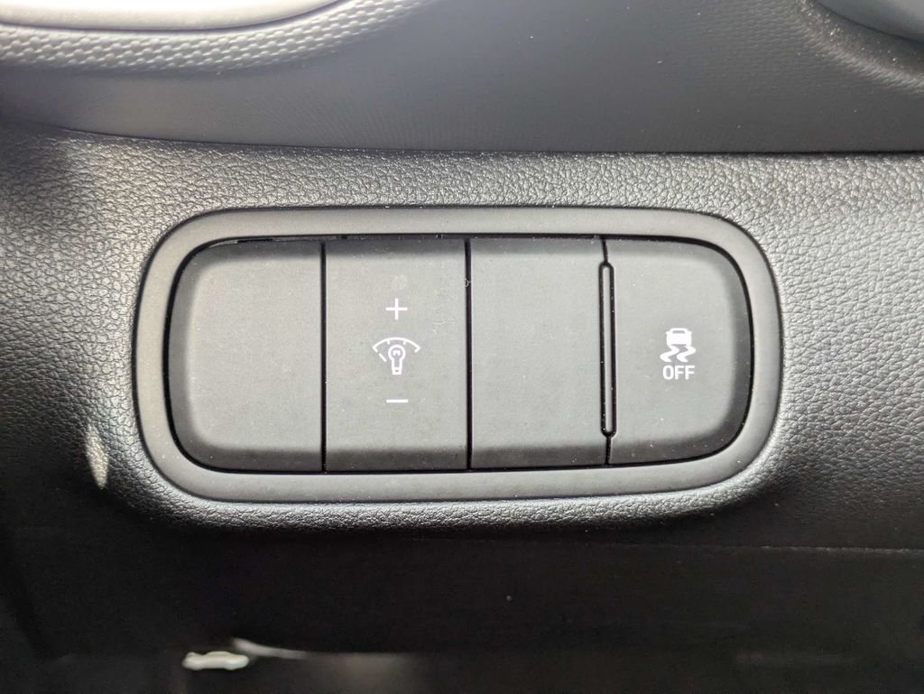 Used 2026 Silver Hyundai SEL image 24