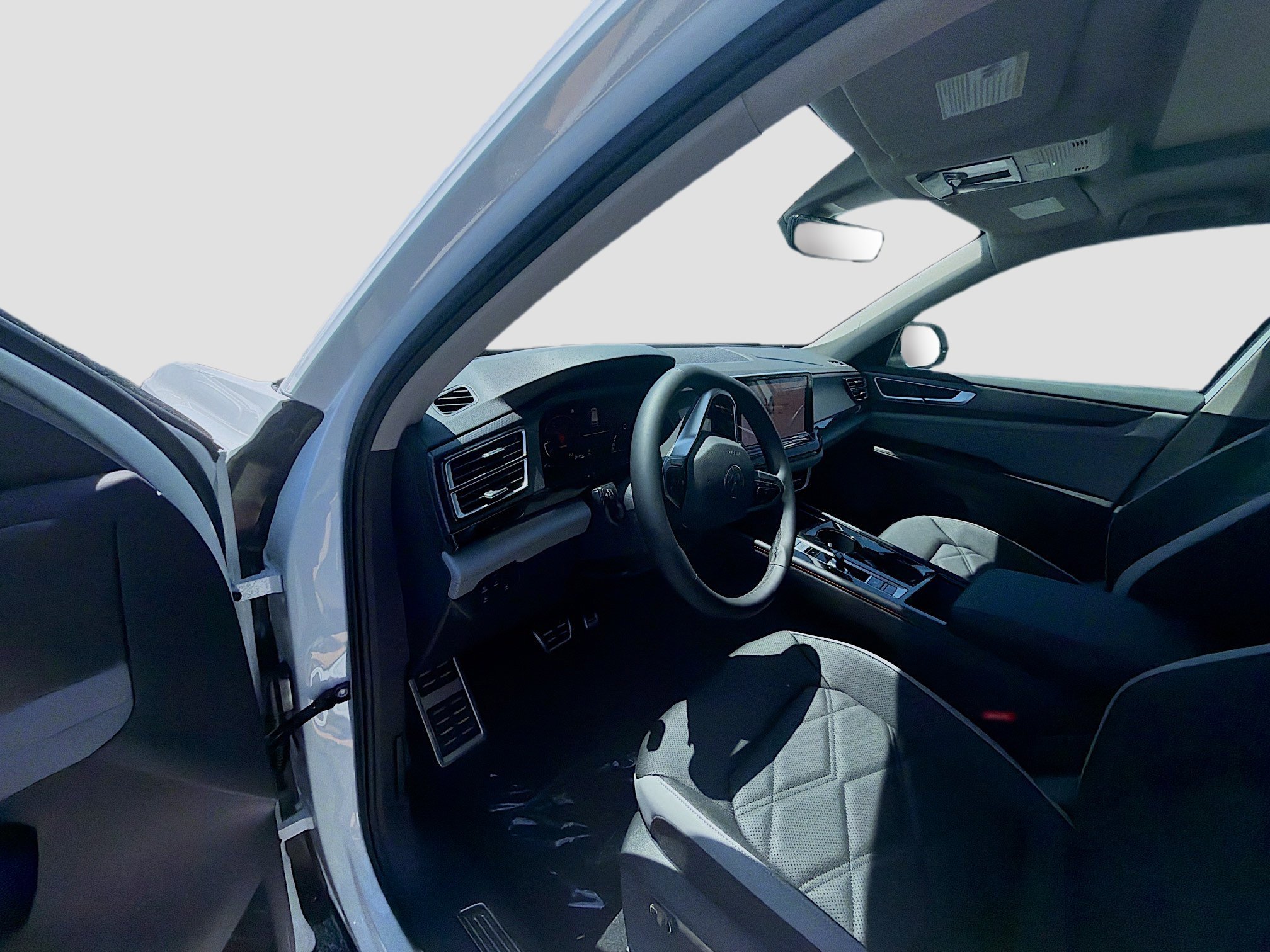 New 2026 White Pearl Volkswagen 2.0T Peak Edition image 9