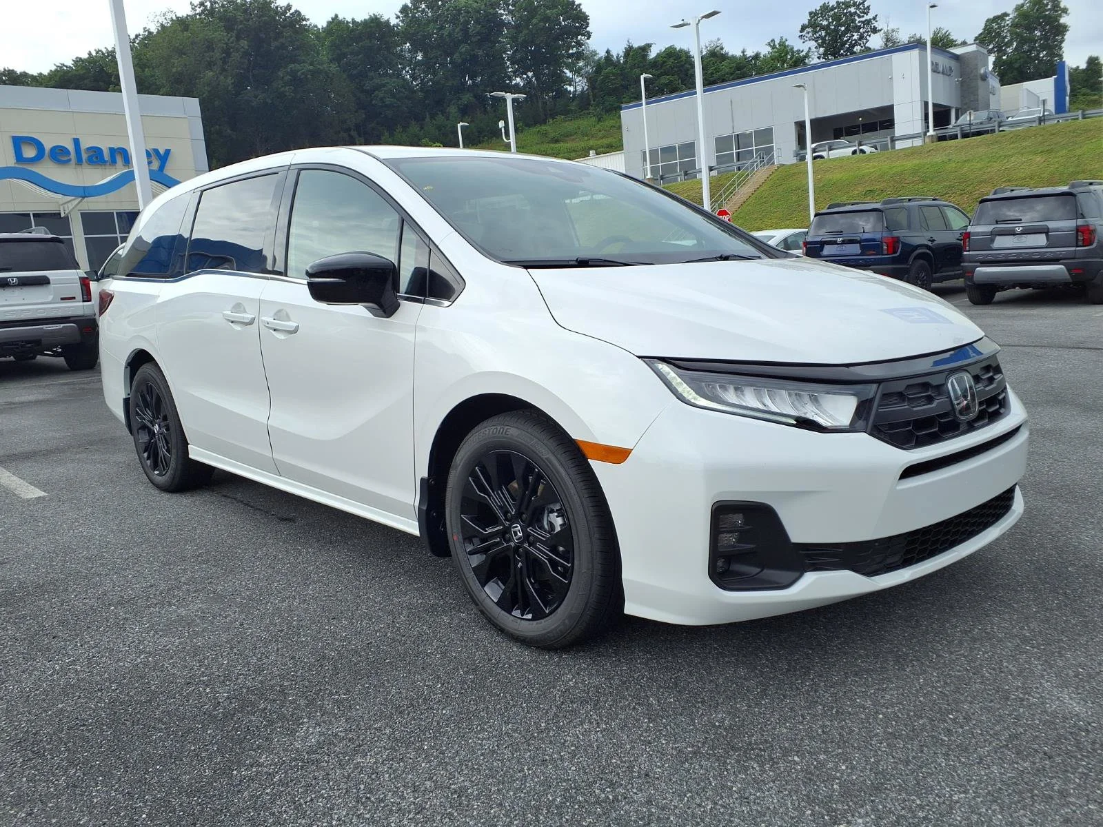 New 2026 PLATINUM WHITE PEARL Honda Sport-L image 1