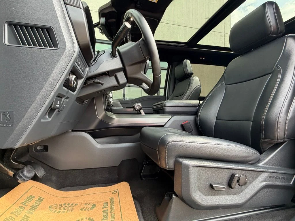 Used 2024 Gray Ford XLT image 9