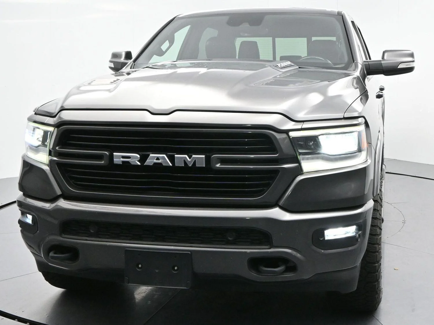 Used 2021 Granite Crystal Metallic Clearcoat Ram Laramie image 2
