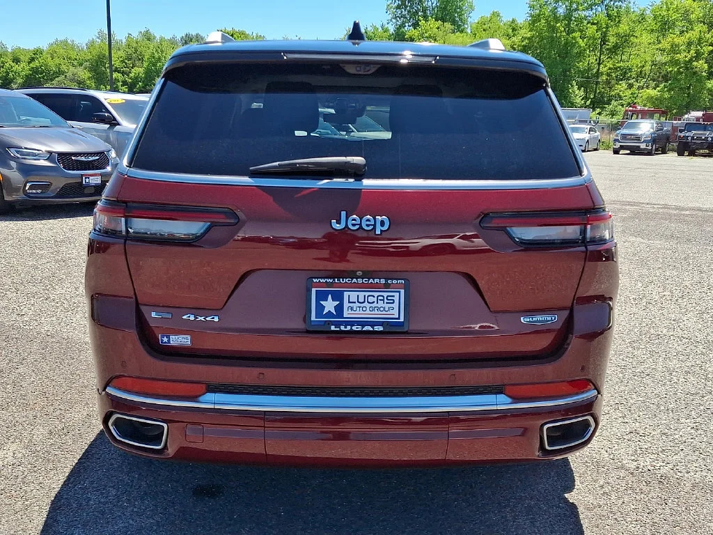 Used 2022 Velvet Red Pearlcoat Jeep Summit image 10