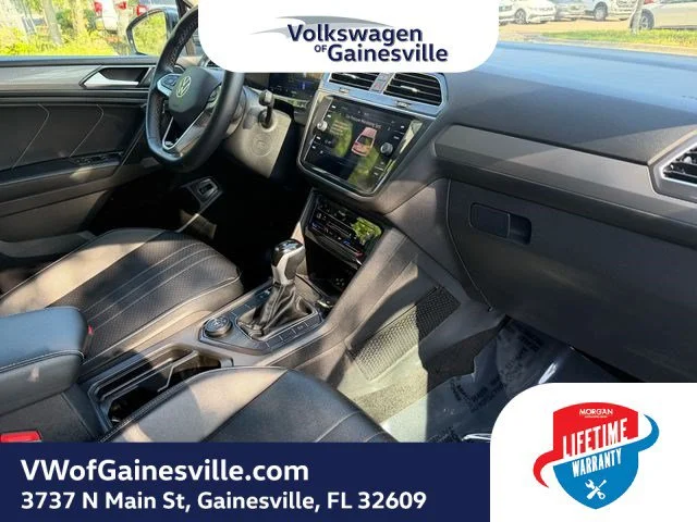 Certified Used 2024 Platinum Gray Metallic Volkswagen SE image 10