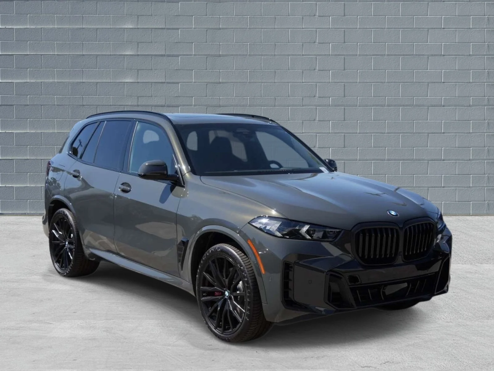 New 2026 Dravit Grey Metallic BMW sDrive40i image 1