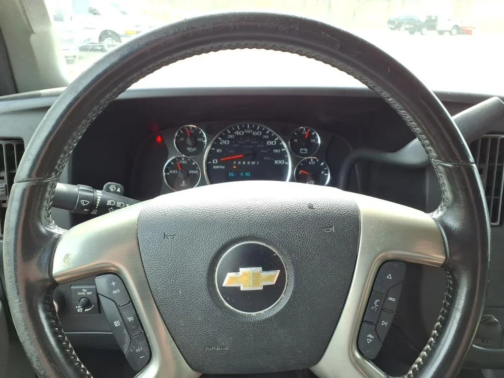 Used 2017 Green Chevrolet Work Van image 14